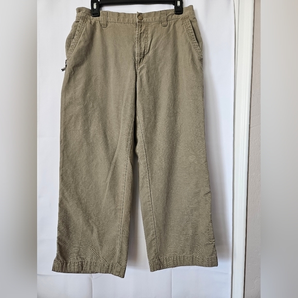 Columbia Women's Khaki Capri Pants Size 10